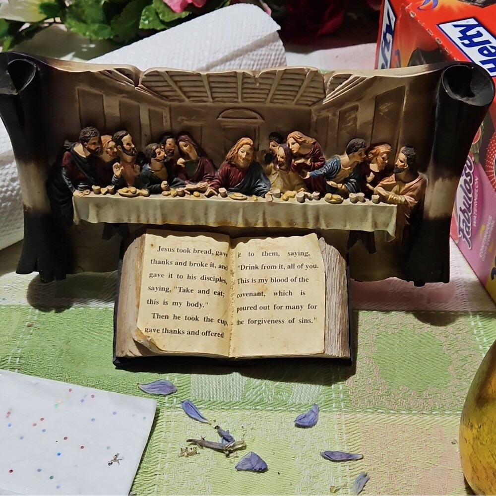 Last Supper Christian Jesus Statue with Scripture Text and Open‎ Book